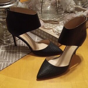 JESSICA SIMPSON Elegant Black Stiletto Heels
